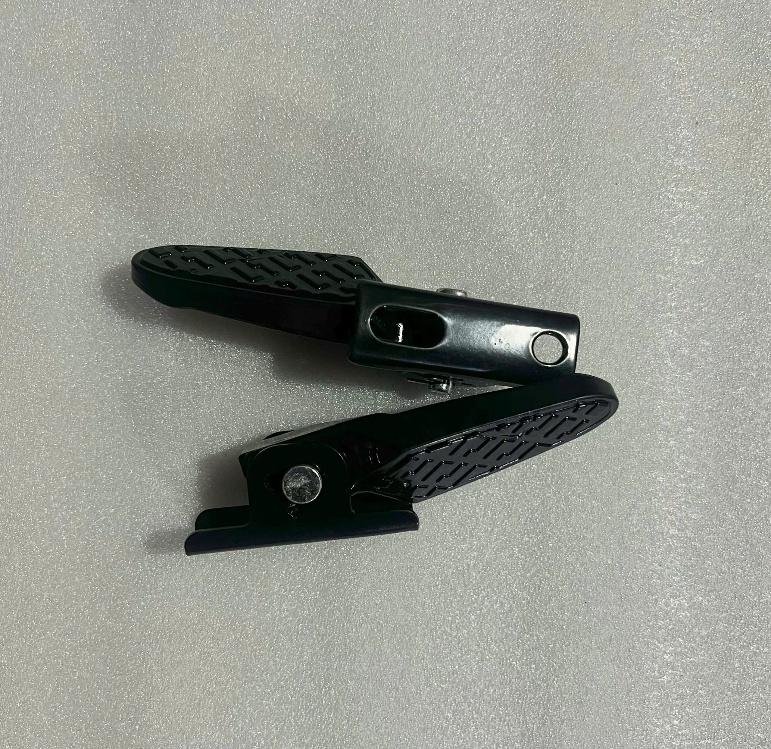 GÁC CHÂN XE ĐẠP INOX